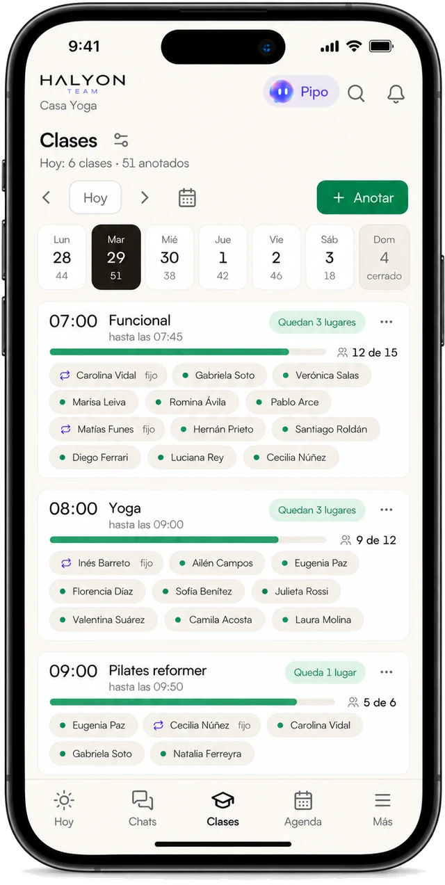 Las clases del día en la app de Halyon en el celular.