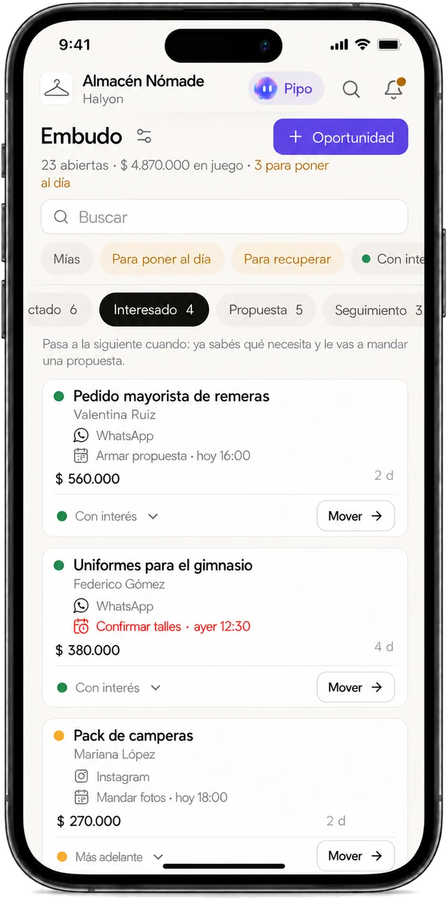 El embudo de ventas en la app de Halyon en el celular.
